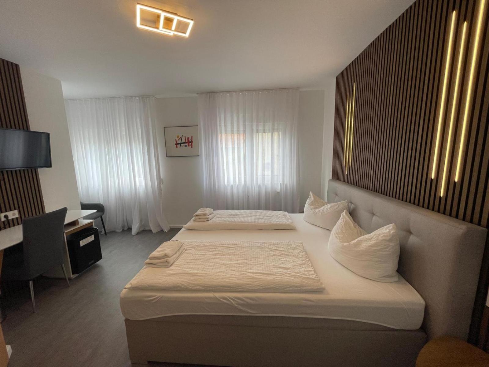 Hotel Loewen Kusterdingen Экстерьер фото