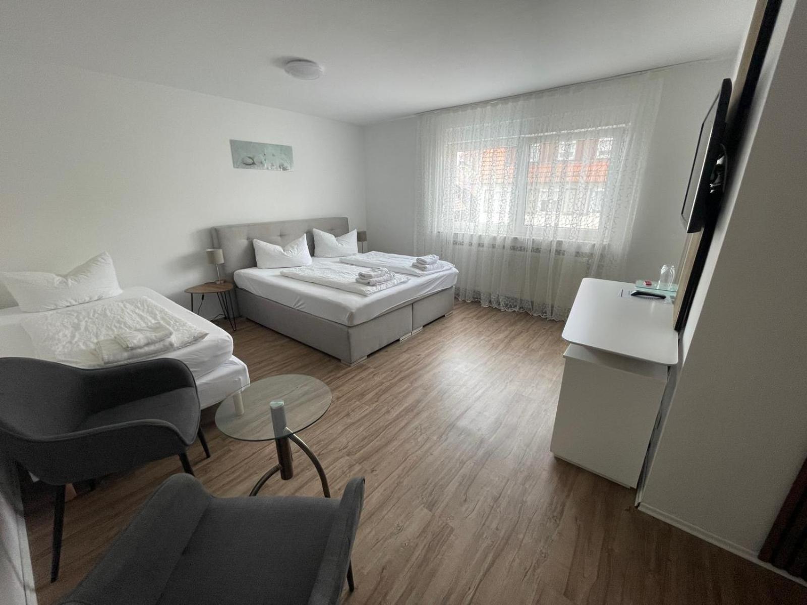 Hotel Loewen Kusterdingen Экстерьер фото